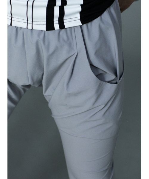 REGIEVO(レジエボ)の「Super stretch jogger pants / スーパーストレッチジョガーパンツ(その他パンツ・メンズ・ブラック/グレー/ネイビー・L/XL/M/S)」の12枚目の写真