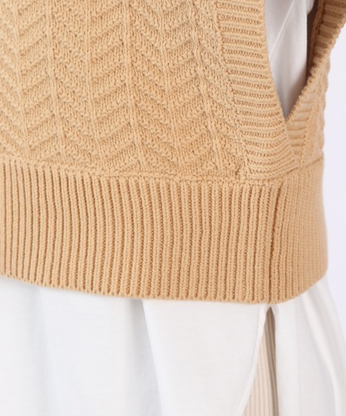 LOWRYS FARM（ローリーズファーム）の「５Ｇショートニットベスト　933125（ベスト・レディース・ブラック/イエロー/グリーン/アイボリー・FREE）」の17枚目の写真