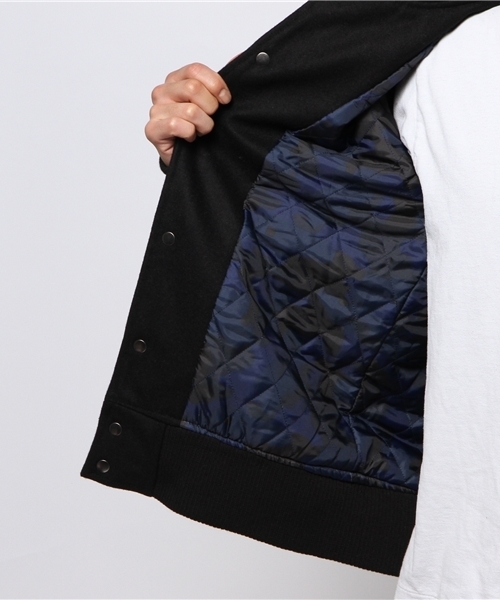 VENCEEXCHANGE(ヴァンスエクスチェンジ)の「バックシシュウメルトンスタジャン(スタジャン・メンズ・ブラック/グレー・MEDIUM/SMALL/LARGE)」の11枚目の写真