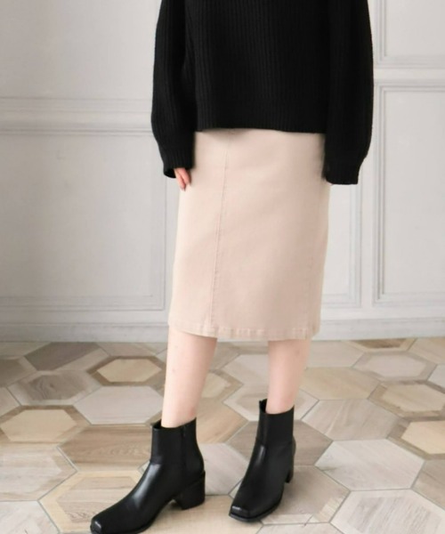 moment+（モーメントプラス）の「ストレッチデニム＆ツイル バックスリットタイトスカート（デニムスカート・レディース・ブラック/サックスブルー/インディゴブルー/アイボリー/グレイッシュベージュ/カーキ/オフホワイト/ブラック系その他・S/M/L）」の6枚目の写真