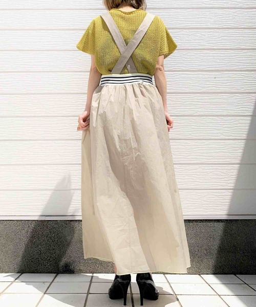 Q（キュー）の「リブコンビサスペスカート（スカート・レディース・ベージュ/カーキ・MEDIUM）」の7枚目の写真