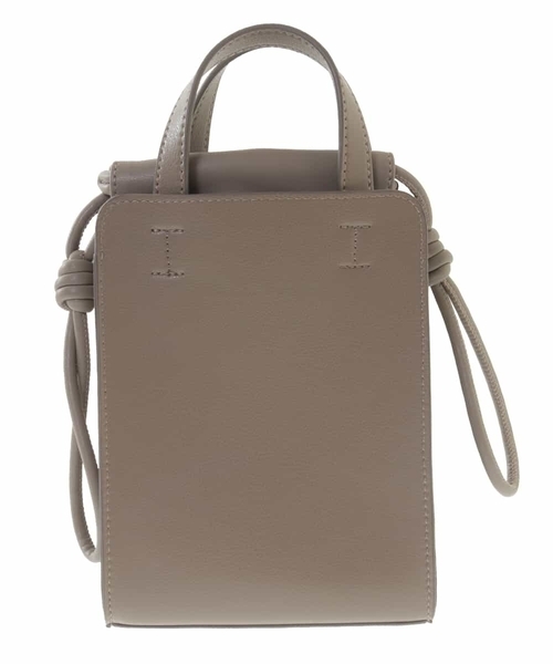 a.v.v（アーヴェヴェ）の「キンチャク付きスクエアミニショルダー（ショルダーバッグ・レディース・イエロー/アイボリー/モカ・38）」の13枚目の写真