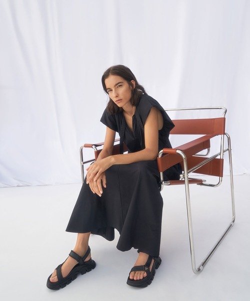 CHARLES & KEITH（チャールズ & キース）の「グログラン スポーツサンダル / Grosgrain Sports Sandals（サンダル・レディース・ホワイト/ブラック/グリーン系その他・22.5cm/25cm/25.5cm/23.5cm/23cm/24.5cm）」の13枚目の写真