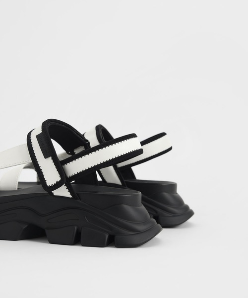 CHARLES & KEITH（チャールズ & キース）の「グログラン スポーツサンダル / Grosgrain Sports Sandals（サンダル・レディース・ホワイト/ブラック/グリーン系その他・22.5cm/25cm/25.5cm/23.5cm/23cm/24.5cm）」の7枚目の写真