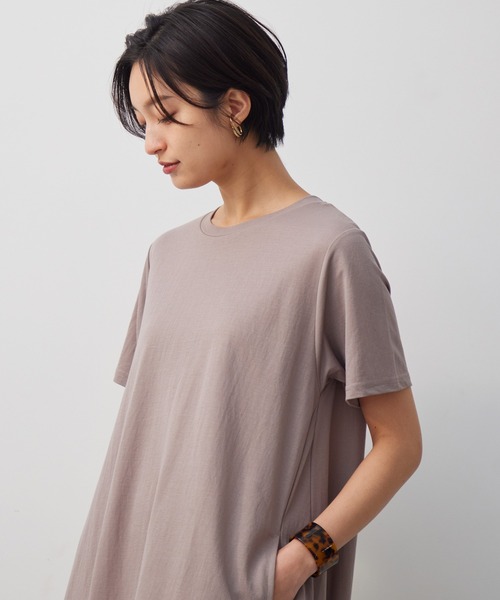 OMNES Another Edition(オムネス アナザーエディション)の「接触冷感レーヨンナイロンラインフレアワンピース(ワンピース・レディース・グリーン/ブラック/グレイッシュベージュ/キャメル/ベージュ/ブルー/ラベンダー/モカ/イエロー/チャコールグレー/チャコールグレー×ブラック/グレー/ネイビー/ブラウン/イエロー系その他・FREE)」の9枚目の写真