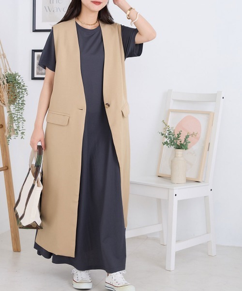 OMNES Another Edition(オムネス アナザーエディション)の「接触冷感レーヨンナイロンラインフレアワンピース(ワンピース・レディース・グリーン/ブラック/グレイッシュベージュ/キャメル/ベージュ/ブルー/ラベンダー/モカ/イエロー/チャコールグレー/チャコールグレー×ブラック/グレー/ネイビー/ブラウン/イエロー系その他・FREE)」の3枚目の写真