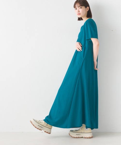 OMNES Another Edition(オムネス アナザーエディション)の「接触冷感レーヨンナイロンラインフレアワンピース(ワンピース・レディース・グリーン/ブラック/グレイッシュベージュ/キャメル/ベージュ/ブルー/ラベンダー/モカ/イエロー/チャコールグレー/チャコールグレー×ブラック/グレー/ネイビー/ブラウン/イエロー系その他・FREE)」の10枚目の写真