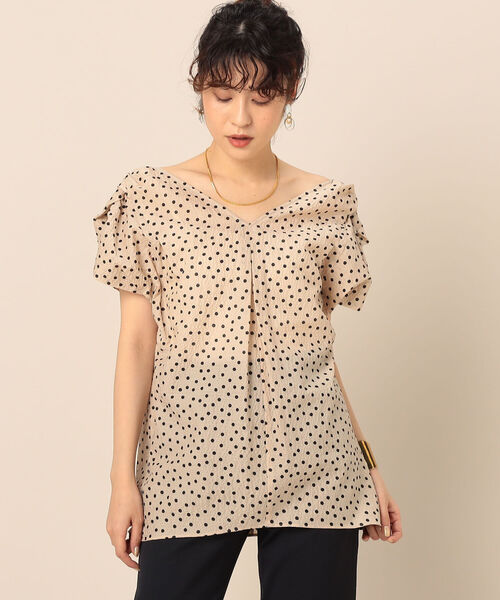 NOLLEY’S（ノーリーズ）の「【WEB限定】ツイストVネックブラウス（シャツ/ブラウス・レディース・ホワイト/ブルー/ブラック系その他3/ベージュ系その他3・38）」の13枚目の写真