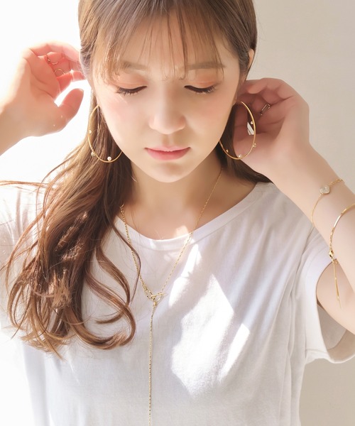 Phoebe（フィービィー）の「スプラッシュビックフープピアス（ピアス（両耳用）・レディース・ホワイト/クリア・FREE）」の8枚目の写真