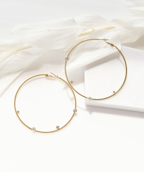 Phoebe（フィービィー）の「スプラッシュビックフープピアス（ピアス（両耳用）・レディース・ホワイト/クリア・FREE）」の5枚目の写真