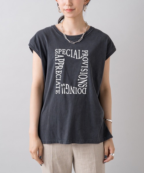 LOUNGEDRESS（ラウンジドレス）の「【+81BRANCA/ハチイチブランカ】Pigment logo Tシャツ（Tシャツ/カットソー・レディース・チャコールグレー/ホワイト・FREE）」の2枚目の写真