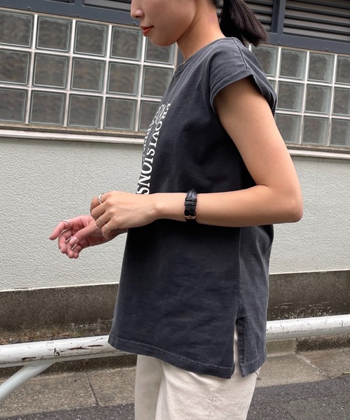 LOUNGEDRESS（ラウンジドレス）の「【+81BRANCA/ハチイチブランカ】Pigment logo Tシャツ（Tシャツ/カットソー・レディース・チャコールグレー/ホワイト・FREE）」の6枚目の写真