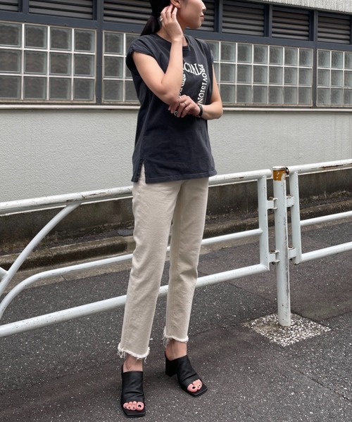 LOUNGEDRESS（ラウンジドレス）の「【+81BRANCA/ハチイチブランカ】Pigment logo Tシャツ（Tシャツ/カットソー・レディース・チャコールグレー/ホワイト・FREE）」の10枚目の写真