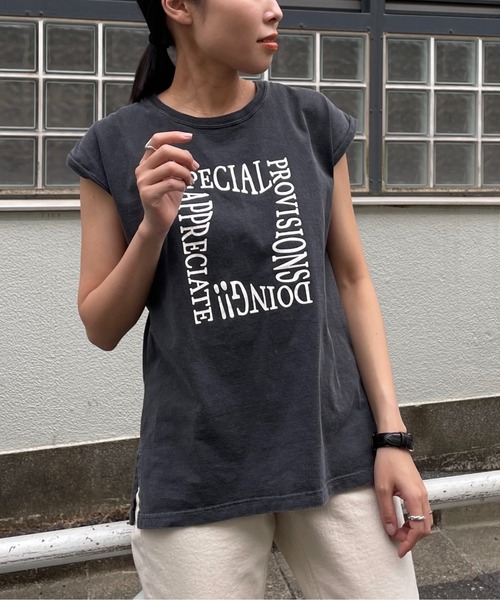 LOUNGEDRESS（ラウンジドレス）の「【+81BRANCA/ハチイチブランカ】Pigment logo Tシャツ（Tシャツ/カットソー・レディース・チャコールグレー/ホワイト・FREE）」の16枚目の写真