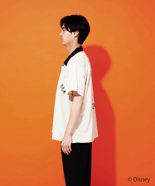 Disney(ディズニー)の「【DISNEY/ディズニー】バックプリントオープンカラーシャツ(シャツ/ブラウス・メンズ・ホワイト/ホワイト系その他/ライトベージュ/ネイビー・SMALL/MEDIUM/LARGE/X-LARGE)」の13枚目の写真