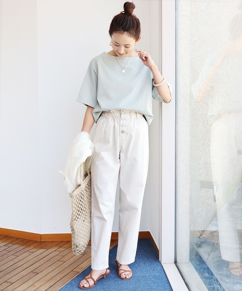 andme（アンドミー）の「コットンツイルギャザーウエストストレートパンツ（チノパンツ・レディース・アイボリー/ブラック/サンドベージュ/ライトカーキ・S/M/L）」の17枚目の写真