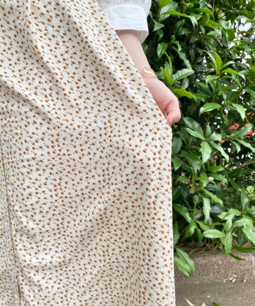 nemne store(ネンネストア)の「風がふく花柄アウトキャミワンピース(ワンピース・レディース・イエロー/アイボリー・フリー)」の13枚目の写真