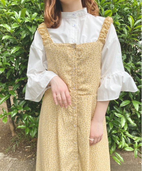 nemne store(ネンネストア)の「風がふく花柄アウトキャミワンピース(ワンピース・レディース・イエロー/アイボリー・フリー)」の3枚目の写真