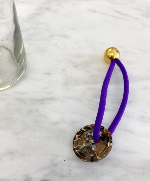 THEATRE PRODUCTS（シアタープロダクツ）の「BUTTON HAIR ELASTIC（ヘアゴム・レディース・ブラウン/ベージュ/その他/ブラック・FREE）」の4枚目の写真