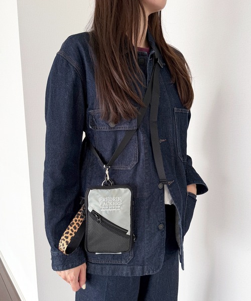 セール】【FREDRIK PACKERS】LEOPARD HANDLE HANG SHOULDER スマホ