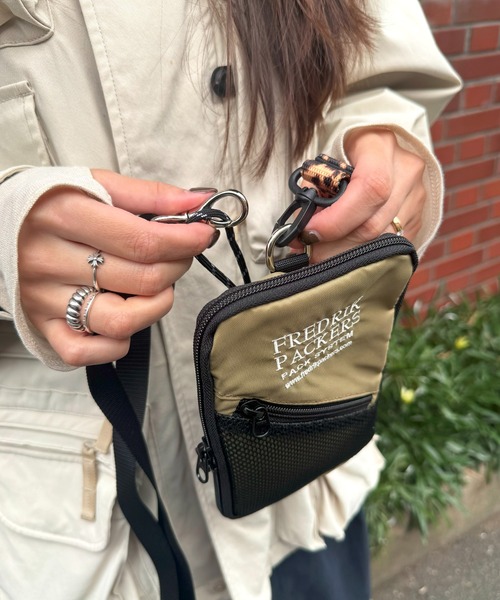 セール】【FREDRIK PACKERS】LEOPARD HANDLE HANG SHOULDER スマホ