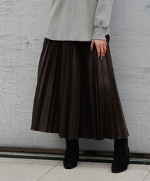 フェイクレザープリーツスカート