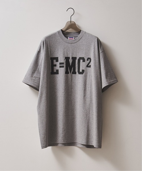 EDIFICE(エディフィス)の「【EINSTEIN / アインシュタイン】 E=mc2 Tシャツ(Tシャツ/カットソー・メンズ・ホワイト/ライトグレー・MEDIUM/LARGE)」の2枚目の写真