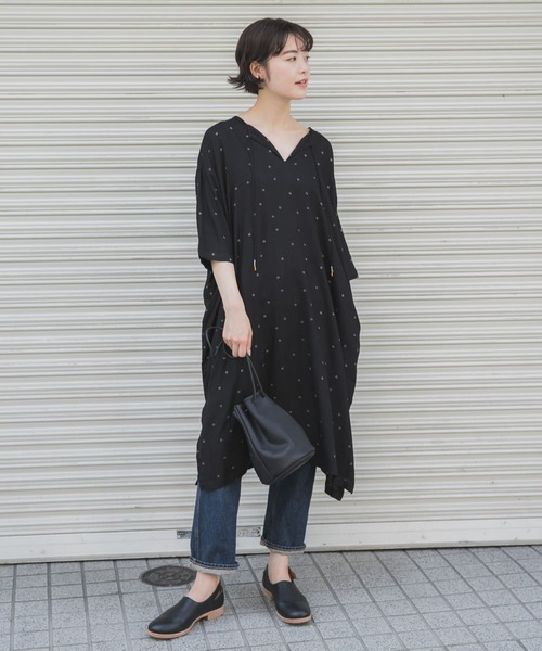かぐれ（カグレ）の「レーヨンドットチュニック（チュニック・レディース・ブラック/ネイビー・FREE）」の2枚目の写真