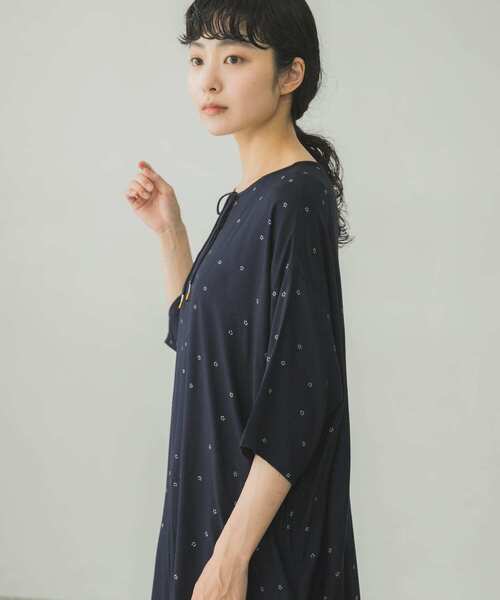 かぐれ（カグレ）の「レーヨンドットチュニック（チュニック・レディース・ブラック/ネイビー・FREE）」の5枚目の写真