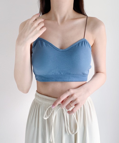 CLEA(クレア)の「カップ付きスキニーストラップブラトップ(キャミソール・レディース・ホワイト/ブラック/ピンク/ブルー・FREE)」の2枚目の写真