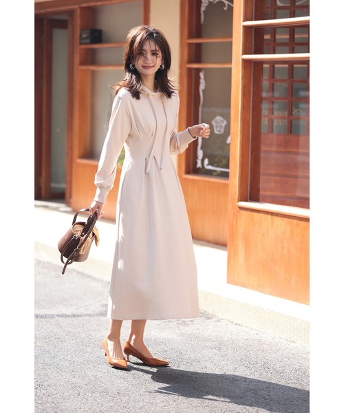 SAISON DE PAPILLON(セゾンドパピヨン)の「スウェットパーカーワンピース(ワンピース・レディース・ベージュ/ブラック/グリーン/グレー/ネイビー/キャメル/ラベンダー/ホワイト・S/M/L)」の9枚目の写真