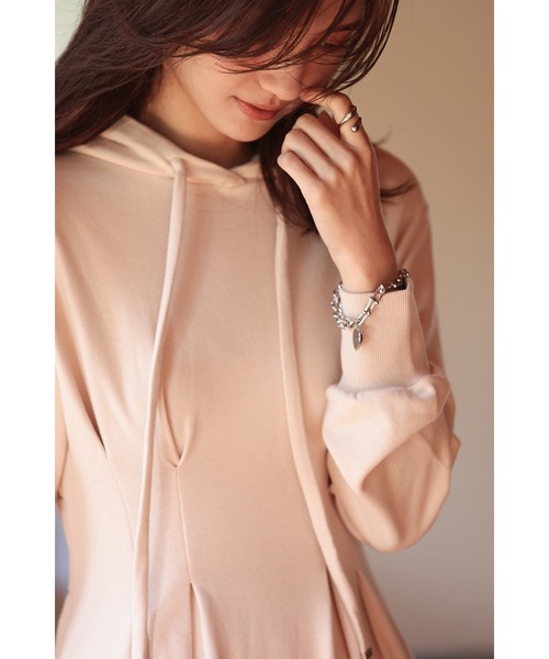 SAISON DE PAPILLON(セゾンドパピヨン)の「スウェットパーカーワンピース(ワンピース・レディース・ベージュ/ブラック/グリーン/グレー/ネイビー/キャメル/ラベンダー/ホワイト・S/M/L)」の17枚目の写真