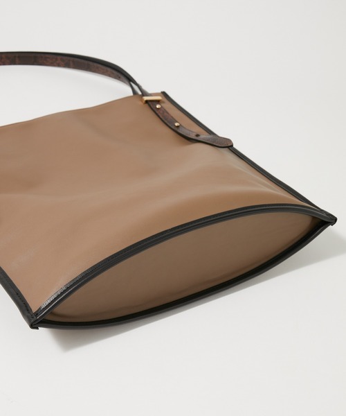Rewde（ルゥデ）の「【2WAY】ハンドル付け替えトートバッグ（1R18-BA3174）（トートバッグ・レディース・キャメル/ブラウン・FREE）」の17枚目の写真
