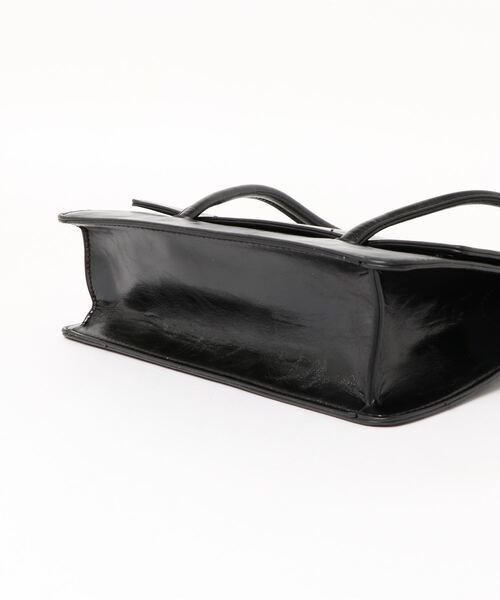 Bab（バブ）の「【WEB限定】フラップスクエアバッグ（ボストンバッグ・レディース・ブラック/オフホワイト/グリーン・ONESIZE）」の11枚目の写真