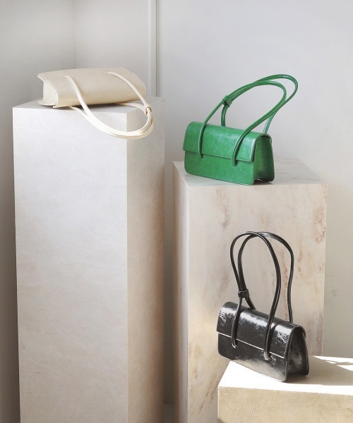 Bab（バブ）の「【WEB限定】フラップスクエアバッグ（ボストンバッグ・レディース・ブラック/オフホワイト/グリーン・ONESIZE）」の21枚目の写真