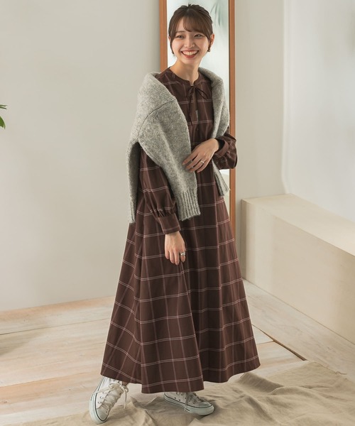 ITEMS URBANRESEARCH（アイテムズ アーバンリサーチ）の「チェックスキッパーリボンワンピース（ワンピース・レディース・ブラック/ベージュ/ブラウン・FREE）」の3枚目の写真