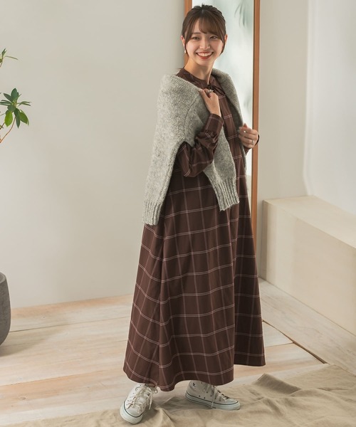ITEMS URBANRESEARCH（アイテムズ アーバンリサーチ）の「チェックスキッパーリボンワンピース（ワンピース・レディース・ブラック/ベージュ/ブラウン・FREE）」の4枚目の写真