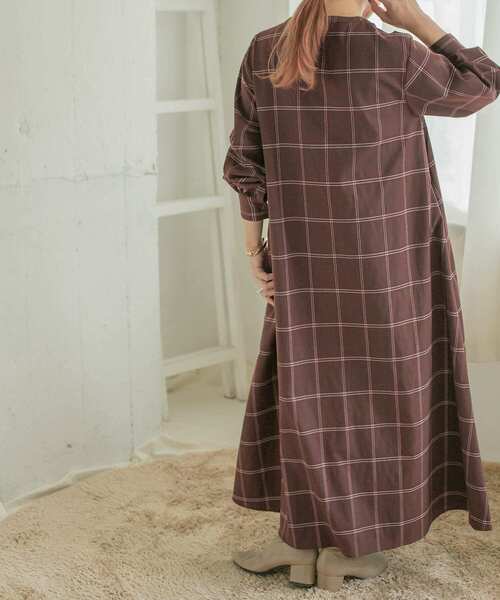 ITEMS URBANRESEARCH（アイテムズ アーバンリサーチ）の「チェックスキッパーリボンワンピース（ワンピース・レディース・ブラック/ベージュ/ブラウン・FREE）」の19枚目の写真