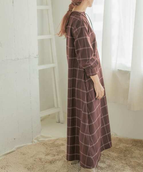 ITEMS URBANRESEARCH（アイテムズ アーバンリサーチ）の「チェックスキッパーリボンワンピース（ワンピース・レディース・ブラック/ベージュ/ブラウン・FREE）」の12枚目の写真