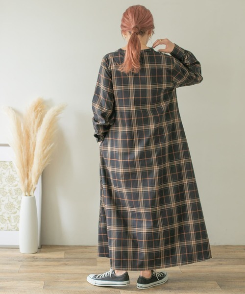 ITEMS URBANRESEARCH（アイテムズ アーバンリサーチ）の「チェックスキッパーリボンワンピース（ワンピース・レディース・ブラック/ベージュ/ブラウン・FREE）」の11枚目の写真