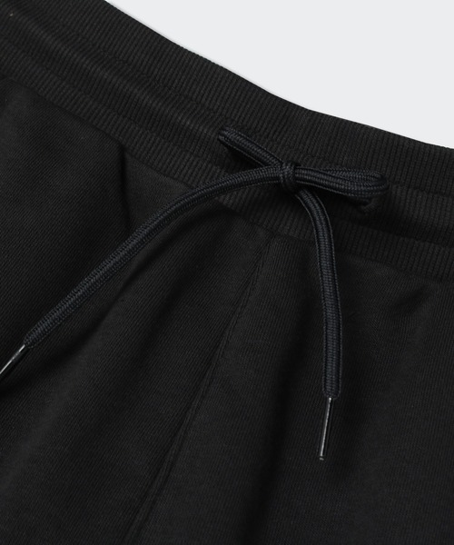 Reebok(リーボック)の「クラシックス スウェット ショーツ / Classics Sweater Shorts(その他パンツ・メンズ・ブラック/ヘザーグレー・SMALL/MEDIUM/LARGE/X-LARGE/XX-LARGE/X-SMALL/XXX-LARGE)」の9枚目の写真