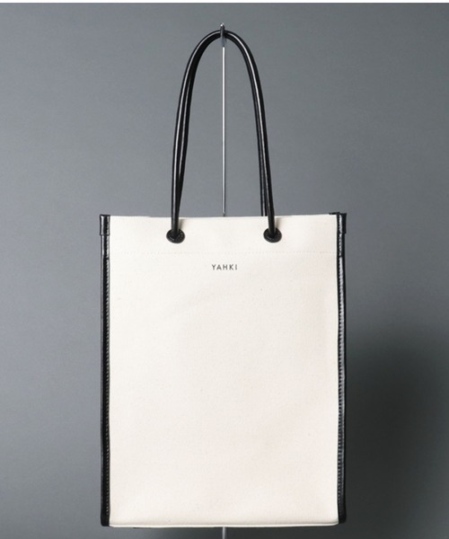 YAHKI(ヤーキ)の「【 YAHKI / ヤーキ 】 CANVAS SQUARE TOTE / キャンバス スクエア トートバッグ(トートバッグ・レディース・ブラック/ベージュ・FREE)」の9枚目の写真
