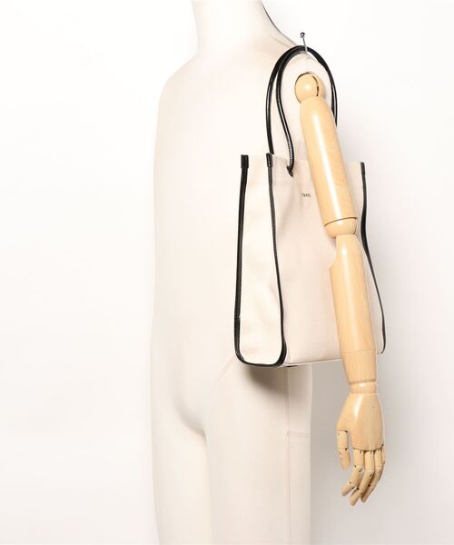 YAHKI(ヤーキ)の「【 YAHKI / ヤーキ 】 CANVAS SQUARE TOTE / キャンバス スクエア トートバッグ(トートバッグ・レディース・ブラック/ベージュ・FREE)」の10枚目の写真