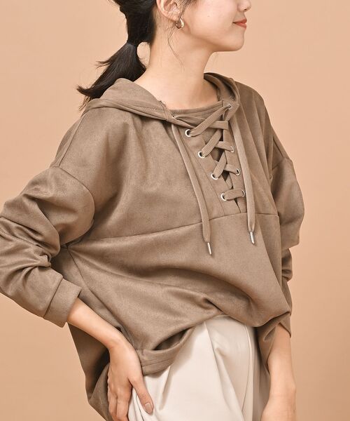 rps(アールピーエス)の「スエードポンチレースアップパーカー(パーカー・レディース・ブラウン/アイボリー/ピンクベージュ/グレイッシュベージュ/モカ・M/フリー)」の4枚目の写真