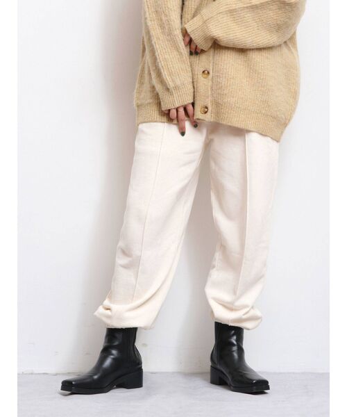 Ungrid（アングリッド）の「【WEB限定】スウェットルーズパンツ(カラーパンツ)（スウェットパンツ・レディース・ライトグレー/ブラック/ブルー/グリーン/アイボリー/ボルドー・FREE）」の2枚目の写真