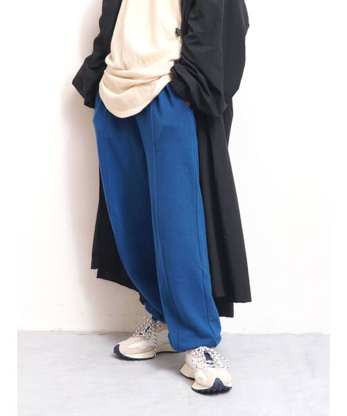 Ungrid（アングリッド）の「【WEB限定】スウェットルーズパンツ(カラーパンツ)（スウェットパンツ・レディース・ライトグレー/ブラック/ブルー/グリーン/アイボリー/ボルドー・FREE）」の18枚目の写真