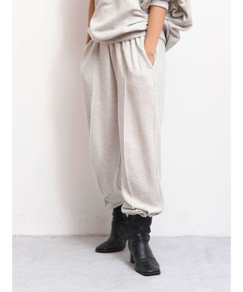 Ungrid（アングリッド）の「【WEB限定】スウェットルーズパンツ(カラーパンツ)（スウェットパンツ・レディース・ライトグレー/ブラック/ブルー/グリーン/アイボリー/ボルドー・FREE）」の10枚目の写真