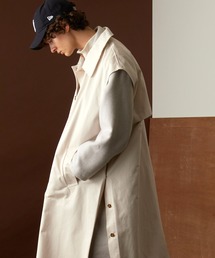 EMMA CLOTHES（エマクローズ）の「オーバー サイドスリットヨーク ノースリーブバルカラーコート（その他アウター・メンズ）」