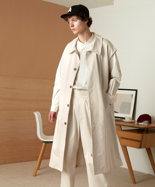 EMMA CLOTHES（エマクローズ）の「オーバー サイドスリットヨーク ノースリーブバルカラーコート（その他アウター・メンズ・アイボリー/ネイビー・FREE）」の3枚目の写真