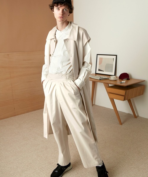 EMMA CLOTHES（エマクローズ）の「オーバー サイドスリットヨーク ノースリーブバルカラーコート（その他アウター・メンズ・アイボリー/ネイビー・FREE）」の6枚目の写真